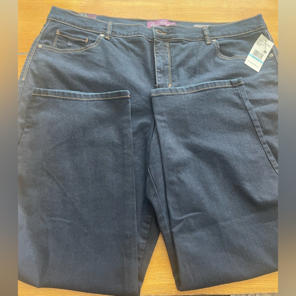 20W Short Plus Size Gloria Vanderbilt Amanda Classic Jeans